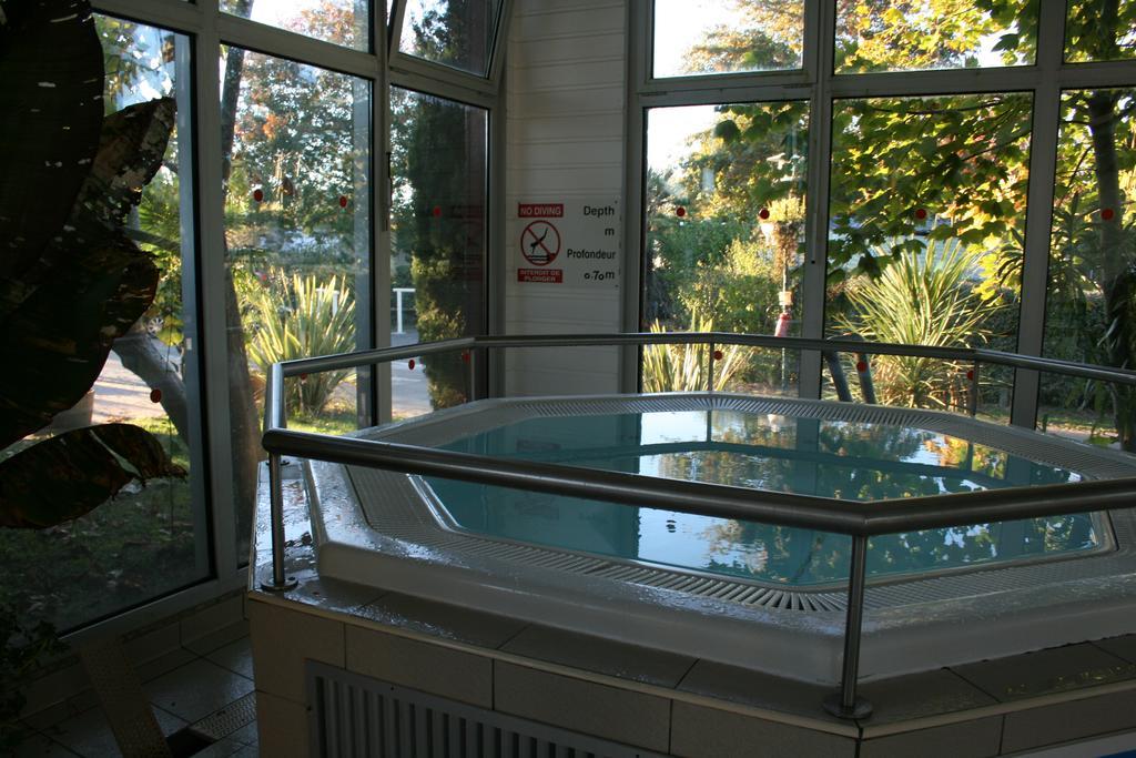 Reve En Famille Hotel Gastes Екстериор снимка