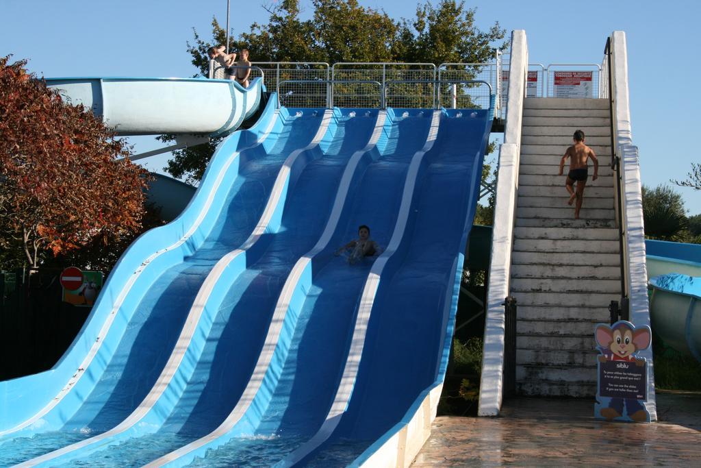 Reve En Famille Hotel Gastes Екстериор снимка